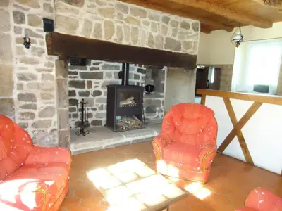 Cuisine ou kitchenette dans l'établissement Gîte de France La bachellerie 2 épis - Gîte de France 5 personnes MAE-0264