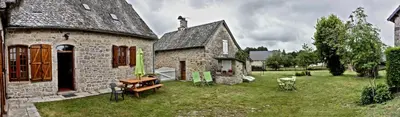 Jardin de l'établissement Gîte de France La bachellerie 2 épis - Gîte de France 5 personnes MAE-0264