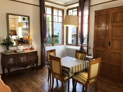 Coin salon dans l'établissement Gîte de France A perle de vue 4 épis - Gîte de France 14 personnes MAE-0294