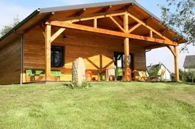 Jardin de l'établissement Gîte de France à Saint-Germain-Lavolps 3 épis - Gîte de France 4 personnes MAE-0314