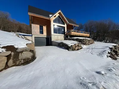 L'établissement Chalet 5 pièces avec terrasse et garage au Mont-Dore - FR-1-608-263 en hiver