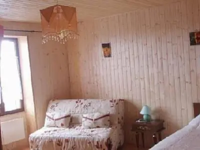 Coin salon dans l'établissement Maison au vert à la campagne - 5 personnes