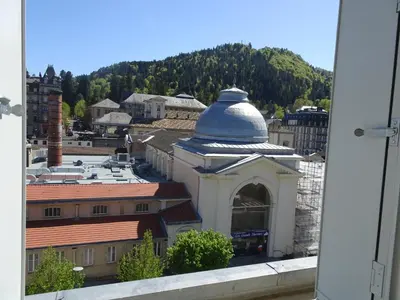 Vue générale sur la montagne ou vue sur la montagne depuis l'appartement