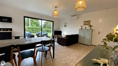 Télévision ou salle de divertissement dans l'établissement Breakislebed 3 Maisons CHU LIMOGES
