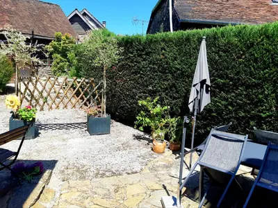 Jardin de l'établissement Le gîte LE MIEL du Périgord vert