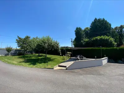 Jardin de l'établissement L'Escapade du Petit Mas - Appt climatisé