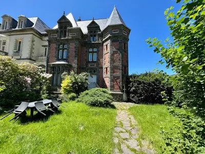 Jardin de l'établissement Charmant T3 au Mont-Dore, jusqu'à 4 pers, wifi, vue Puy Gros - FR-1-608-265