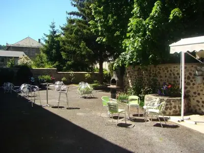 Jardin de l'établissement AUX GLOBE-TROTTERS