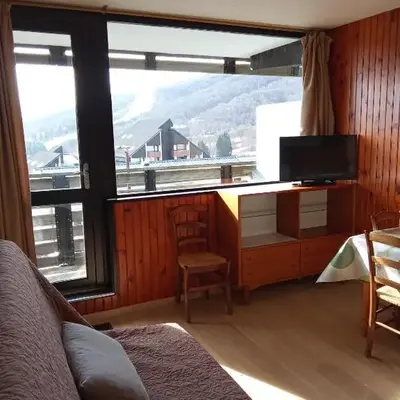 Appartement plein cœur Super-Besse