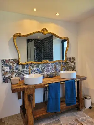 Salle de bains dans l'établissement Gite de la Quiétude