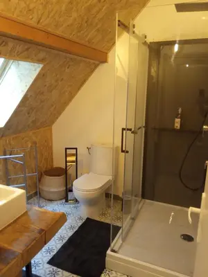 Salle de bains dans l'établissement Gîte La Forge proche Rocamadour, Padirac