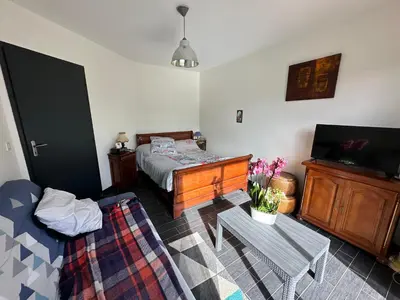 Un ou plusieurs lits dans un hébergement de l'établissement chambre équipée