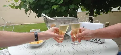 Boissons dans l'établissement Chez Pierre dans le centre de Brive
