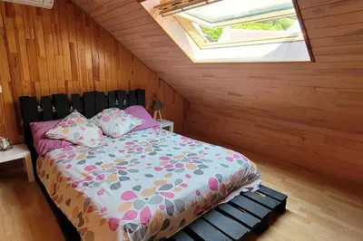 Un ou plusieurs lits dans un hébergement de l'établissement Duplex 4 pers, plein centre de Montignac-Lascaux
