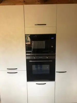 Cuisine ou kitchenette dans l'établissement Gîtes en rondins de Vassivière - Les Fustes de Plazanet