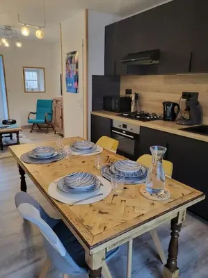 Cuisine ou kitchenette dans l'établissement Location saisonnière La Berbère