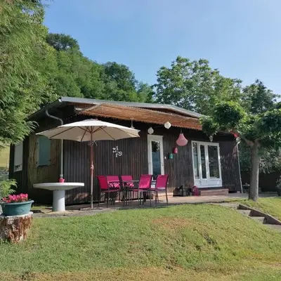 Chalet Fuchsia à Argentat