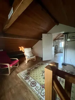 Cuisine ou kitchenette dans l'établissement Bruyères, Myrtilles et Monédières en Corrèze, 1