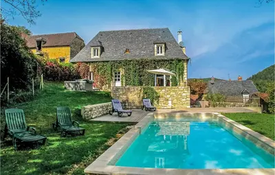 Piscine de l'établissement Stunning Home In Coly With Wifi ou située à proximité