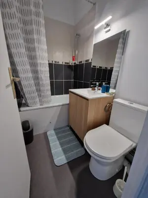 Salle de bains dans l'établissement Studio proche rectorat et théâtre de l'union