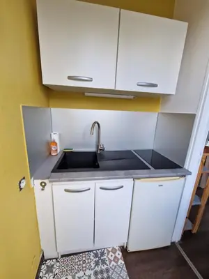 Cuisine ou kitchenette dans l'établissement Studio proche rectorat et théâtre de l'union