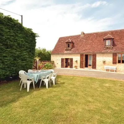 Awesome Home In La-Chapelle-Saint-Jean