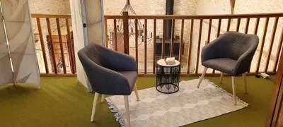 Coin salon dans l'établissement Séjour à la campagne en Périgord Noir