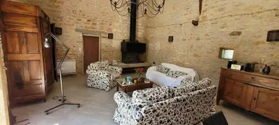 Coin salon dans l'établissement Séjour à la campagne en Périgord Noir