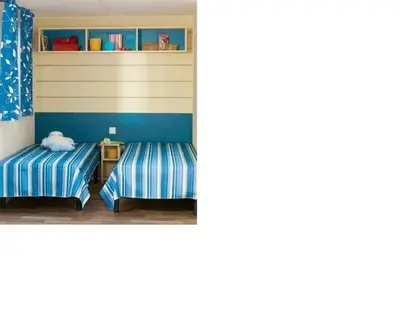 Un ou plusieurs lits dans un hébergement de l'établissement Chalet 4 étoiles - Piscine - ef0c00