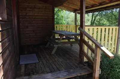 Balcon ou terrasse dans l'établissement ZEcamping 3 animaux acceptés piscine chauffée et épicerie