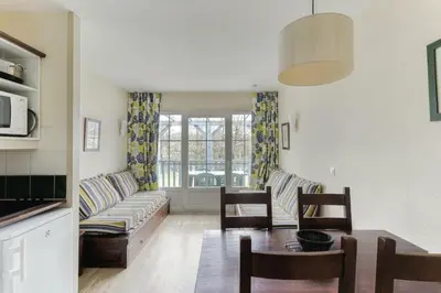 Coin salon dans l'établissement Résidence Les Belles Rives - maeva Home - Appartement 2 pièces 5 personnes - Confort MAE-4334