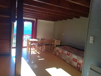 Coin salon dans l'établissement Gîte de la Borie de Pourtou