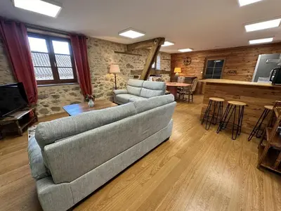 Télévision ou salle de divertissement dans l'établissement La murette
