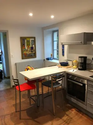 Cuisine ou kitchenette dans l'établissement Calme et serenite en correze