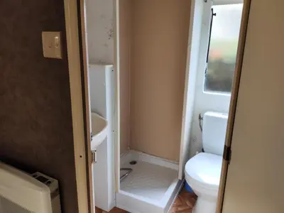 Salle de bains dans l'établissement Camping la Vallée