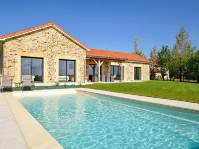 Piscine de l'établissement Villa on Historic Dordogne ou située à proximité