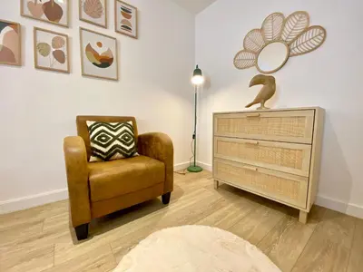 Coin salon dans l'établissement Montignac-Lascaux - Les Pierres De Lascaux