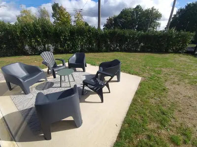 Jardin de l'établissement Appart 'Hôtel BreakIsleBed Limoges CHU & Fac Médecine Pharma à Pied parking gratuit