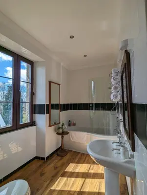 Salle de bains dans l'établissement Trente-Trois Le Nouhaud