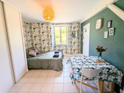 Un ou plusieurs lits dans un hébergement de l'établissement Studio Silhem