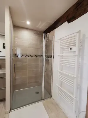 Salle de bains dans l'établissement Gîte Corrézien 3 pers. Piscine chauffée
