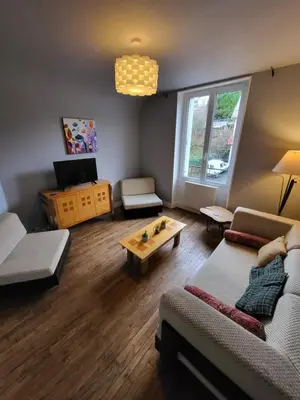 Coin salon dans l'établissement La Cigalienne