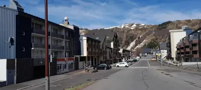 Vue générale sur la montagne ou vue sur la montagne depuis l'appartement