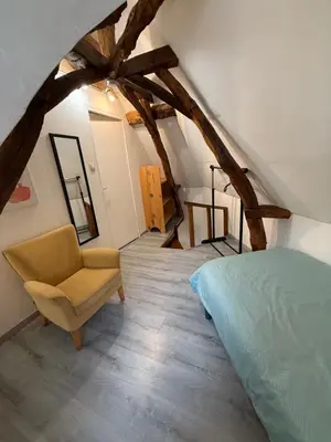 Un ou plusieurs lits dans un hébergement de l'établissement Maison 4ch, 5 lits, terrasse, Terrasson Dordogne, wifi
