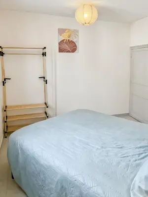 Un ou plusieurs lits dans un hébergement de l'établissement Maison 4ch, 5 lits, terrasse, Terrasson Dordogne, wifi