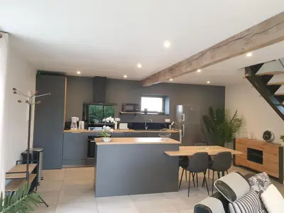 Cuisine ou kitchenette dans l'établissement La Clé Raccoise