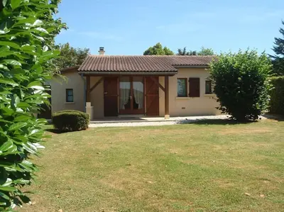 Jardin de l'établissement Le Chardonnay - Gîte - Lot (vallée de la Dordogne)