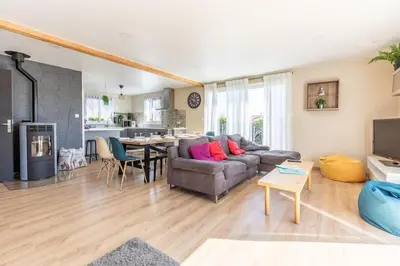 Coin salon dans l'établissement Maison 12 Couchages tout confort - 11B Vialle St Gene