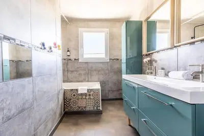 Salle de bains dans l'établissement Maison 12 Couchages tout confort - 11B Vialle St Gene