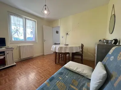 Cuisine ou kitchenette dans l'établissement La maison de Lili proche d'Aurillac